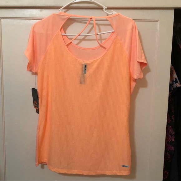 Ladies active workout/running short sleeve shirt - Picture 2 of 6
